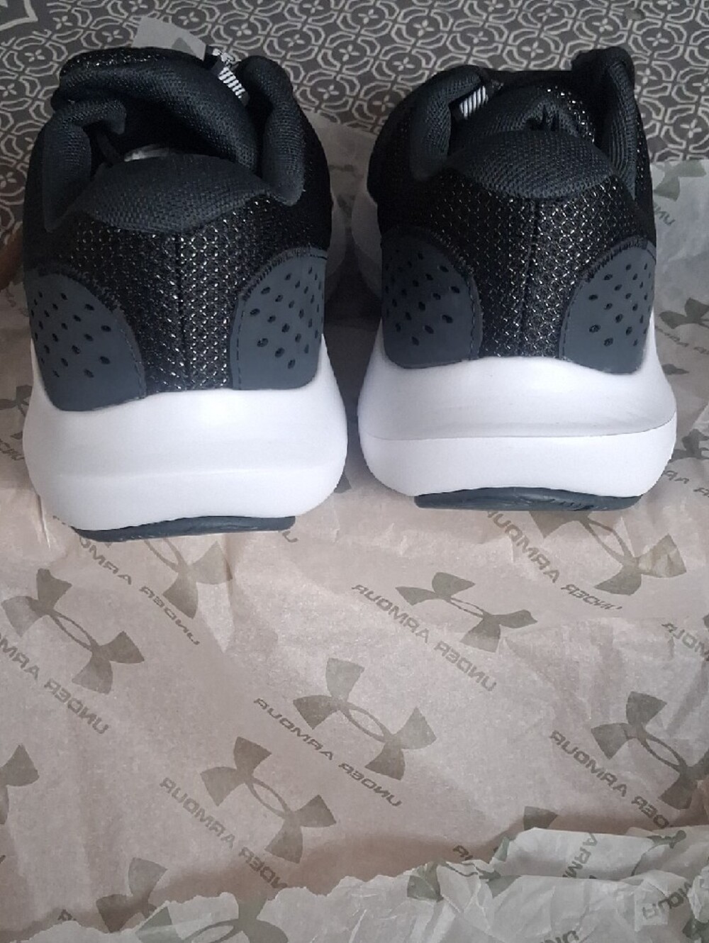 NWT and In Box Under Armour "Surge Charged" Black N White Athletic Mesh Shoes - Picture 7 of 9